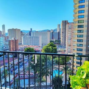 Bermudas apartamento con piscina y garaje en Benidorm