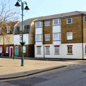 Flat 1 Alfred Mews