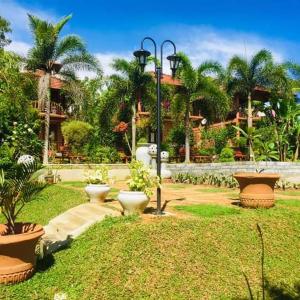 Eagles Nest Cabanas