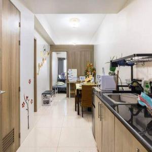 Lovely Condo 2-BR w/balcony in SM-Sucat, Paranaque