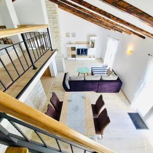 Apartment in Supetarska Draga with sea view, balcony, air conditioning, WiFi 4325-1