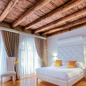 Maison Spagna Suites