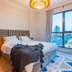 Burj Al Arab View - 1BR in MJL Lamtara 1- Burj Al Arab View 703