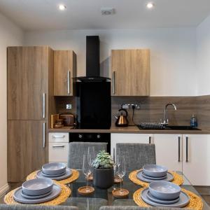 Stylish Jewellery Quarter Apartment Sleeps 6