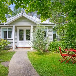 Amelina Cottages