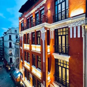 RUZ Hotels