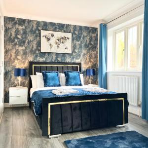 Last-Minute Offers l Exclusive Deals on 2 Double Bedrooms - Weekly & Monthly Stay - Sleeps 6 lHofin Stays Short Lets & Serviced Accommodation