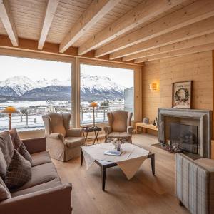 Apartment Chesa Crusch 7 by Interhome