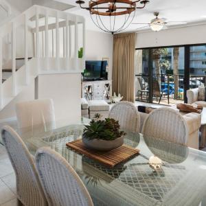 Emerald Hill 36