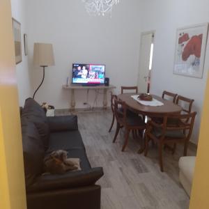 Habitaciónes privadas doble y single con baño compartido en casa familiar