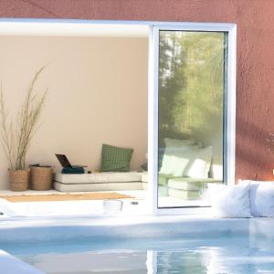 Casa dos Pinheiros 109 - Private Villa with pool & heated SPA