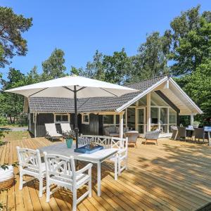 Beautiful Home In Nexø With Kitchen
