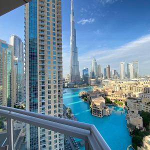 Durrani Homes - The Residences 5BR Besides Dubai Mall with Burjkhalifa and Fountain view