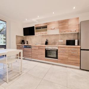 Tolstov Apartments - City Apartments with 1 or 2 Rooms - 15 Min to Messe DUS and Old Town DUS