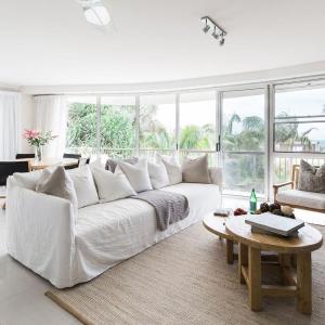 Sunshine Retreat offers Ocean Views and style