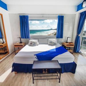 Paradise Beachfront & Nightlife Heart