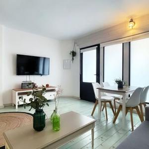 New Cozy Beach apartment, WiFi