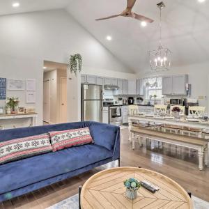 Gas Grill, Lake Access: Scenic Poconos Retreat!
