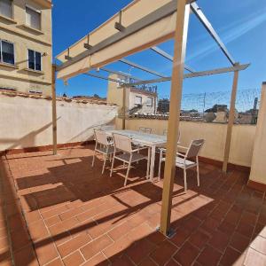 Ático moderno con terraza privada en Málaga centro