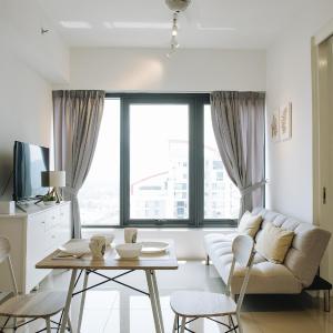 The WHITE, 2BR Cityview by WStay @ Tropicana 218 Macalister