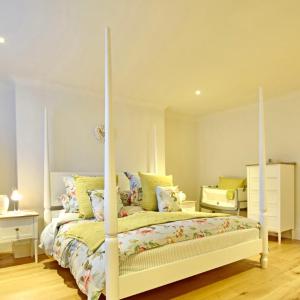 BRIGHTON BEACH APARTMENT Parking Free On-site EV