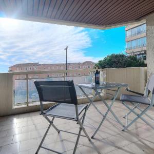 Very pleasant 2 room apartment close to the beaches