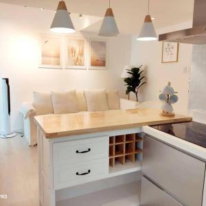 Azure SKYVIEW PENTHOUSE minimalist unit