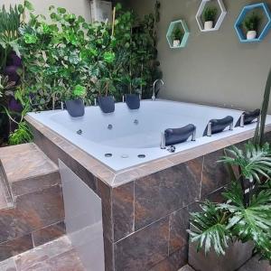 Libertador Aptos l Jacuzzi l In Provenza