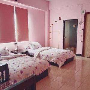 Lychee Room w balcony Near AirportTrain BTS Sukhumvit 2min walk 7-11