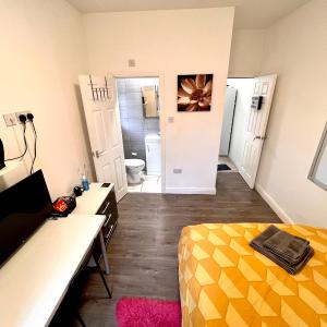 Deluxe En-suite room in CV1