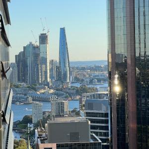 The Alexander Apartments - Harbour Views, Parking, Pool, 24hr Concierge