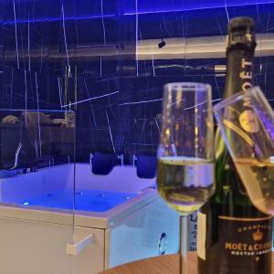 Romantic & Jacuzzi