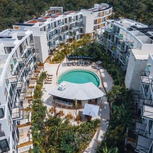 The Waves Tulum by BNB Experience