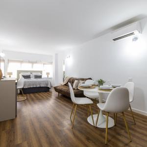 FLORIT FLATS - The Apolo Studio