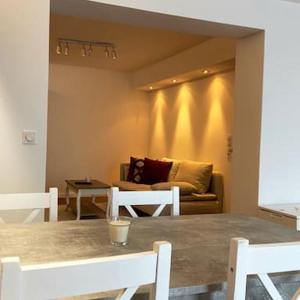 EXKLUSIVE 2-Zimmer Wohnung am Osterdeich mit Stil