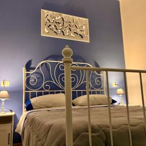 Vico Longo 25 - Ensuit flat in the heart of Naples
