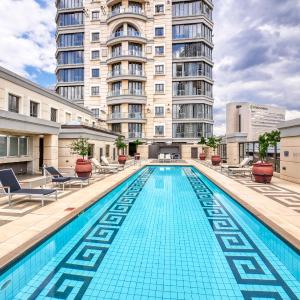 Apartment at Michelangelo Towers