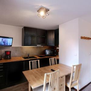 Joli 2P pour 4, au pied des pistes, quartier Bruyères, Les Menuires - FR-1-178-332