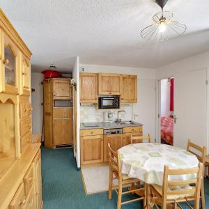 Agréable 3 pièces 5 pers, 30m², exposé sud, ski aux pieds, Les Menuires, Résidence Ski Soleil - FR-1-178-179