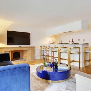 Elegant apartment - 2BD-6P - Avenue Montaigne