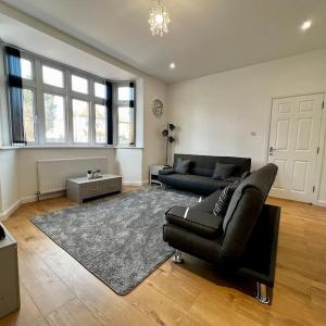 No1 Lux Apartment Nuneaton with Gated, Private Parking