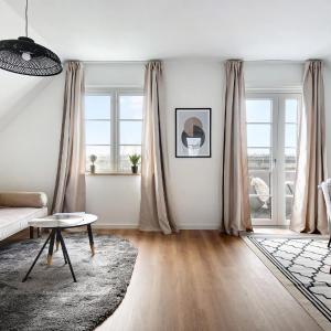 Sanders Charm - Amazing Two-Bedroom Apartment with Shared Garden