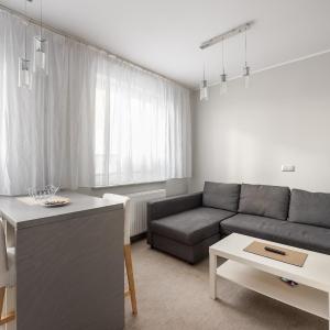 Okopowa Homey Apartment by BookingHost
