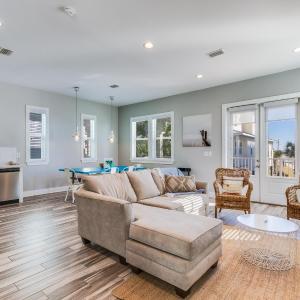 Modern 3 BR Cottage with Community Pool and Directly Across the Street from the Beach!