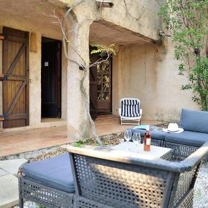 Maison Méditerranéenne 3 Pièces avec Jardin, Proche Plage – 6 Couchages, BBQ, Garage, Terrasse - FR-1-226B-134