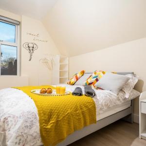 Deluxe 2-Bedroom Flat with Free parking