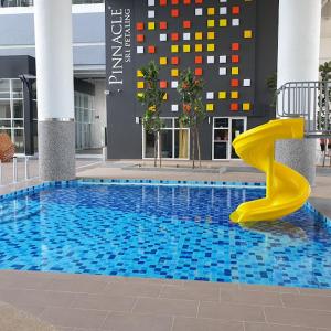 Pinnacle Sri Petaling nearby Stadium Bukit Jaili Cozy 8ppl Maxine suite