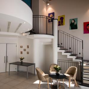 Lei Rooms