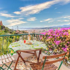 Beautiful villa with panoramic view over Nice