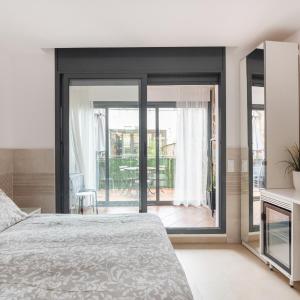 Hostal House